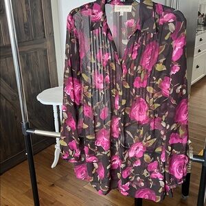 Jones NY sport long floral top size M perfect cover up